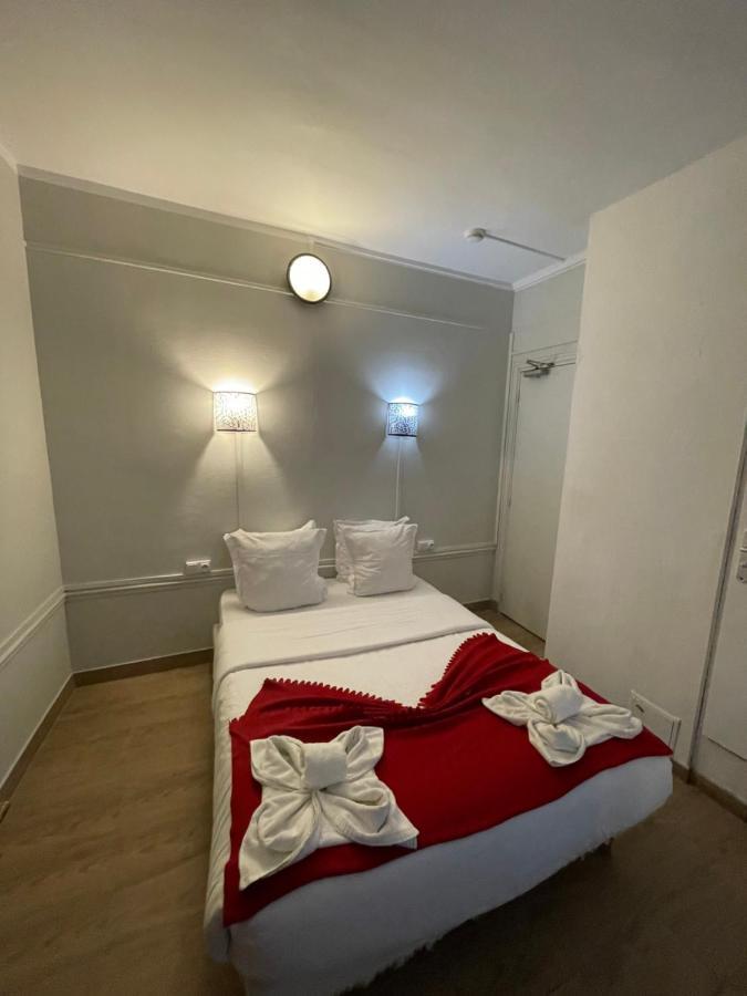 Hotel Central Saint-Denis  Exterior photo